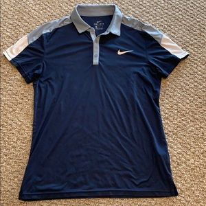 Nike golf polo dri fit size M like new